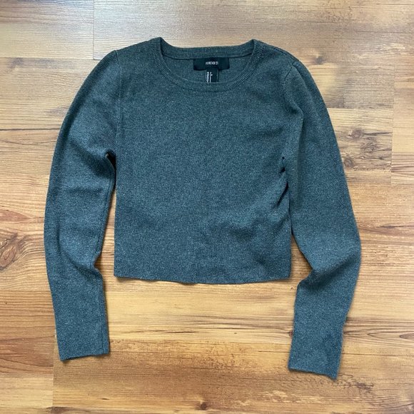 Grey Cropped Sweater – Forever 21 - Picture 1 of 3